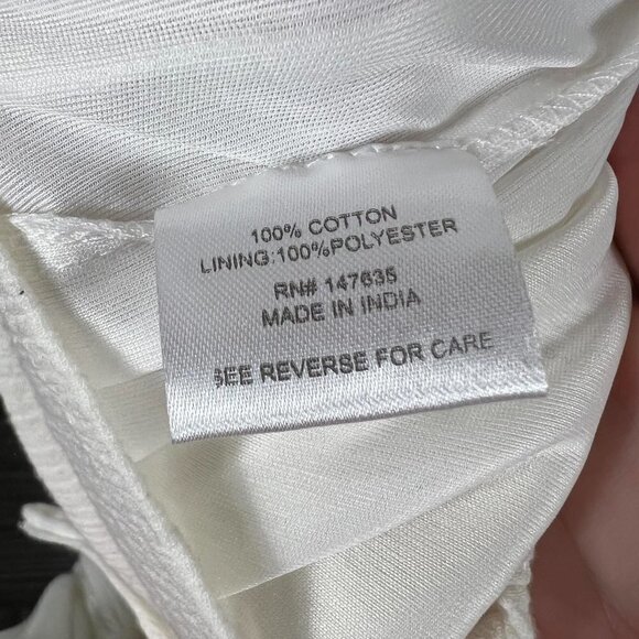 Romeo + Juliet Couture cream embroidered lace back maxi dress. Size L - Picture 8 of 8